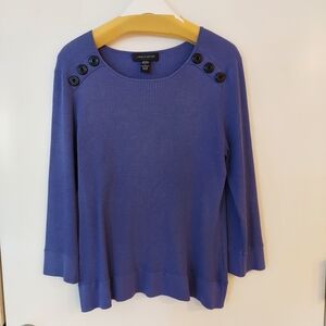 Cable And Gauge Women's Blue Button-Detail Top